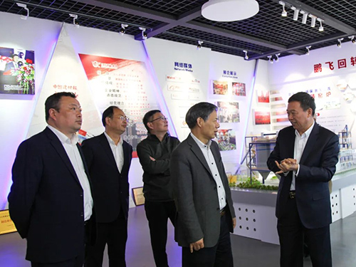 江蘇省進(jìn)出口商會笪家祥來會長來江蘇鵬飛集團(tuán)調(diào)研